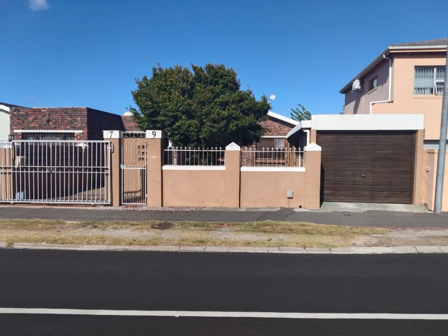 4 Bedroom Property for Sale in Crawford Western Cape